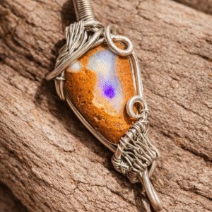 Pendentif d’exception en Opale Boulder – création artisanale unique